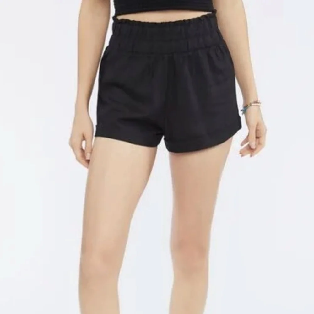 Forever 21 Smocked Linen-Blend Shorts